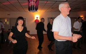 Sylvie et Maurice, la danse c'est bon pour le moral.